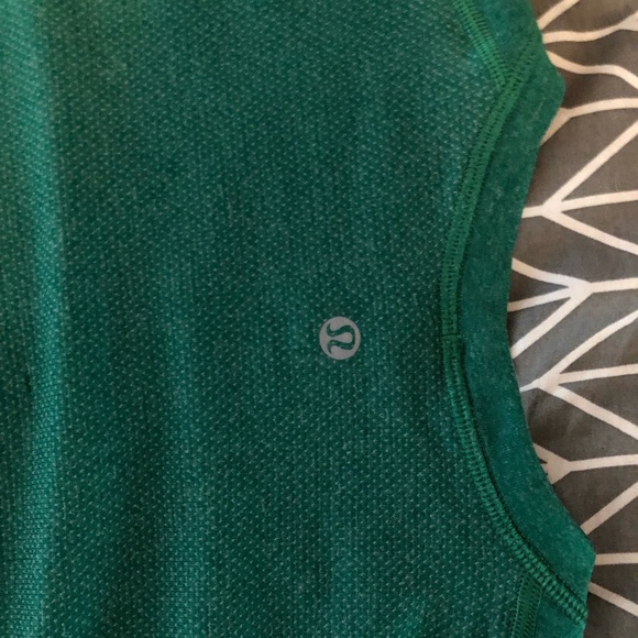 Lululemon Metal Vent T-Shirt Green Tee - Picture 6 of 10